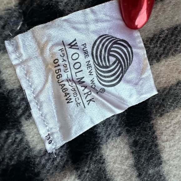 Authentic Burberry Classic Nova Check Scarf, lap blanket, shawl 100% pure wool - Picture 13 of 15